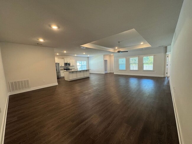 Building Photo - Gulf Breeze - Roman Oaks - 4 Bedroom, 3 Ba...