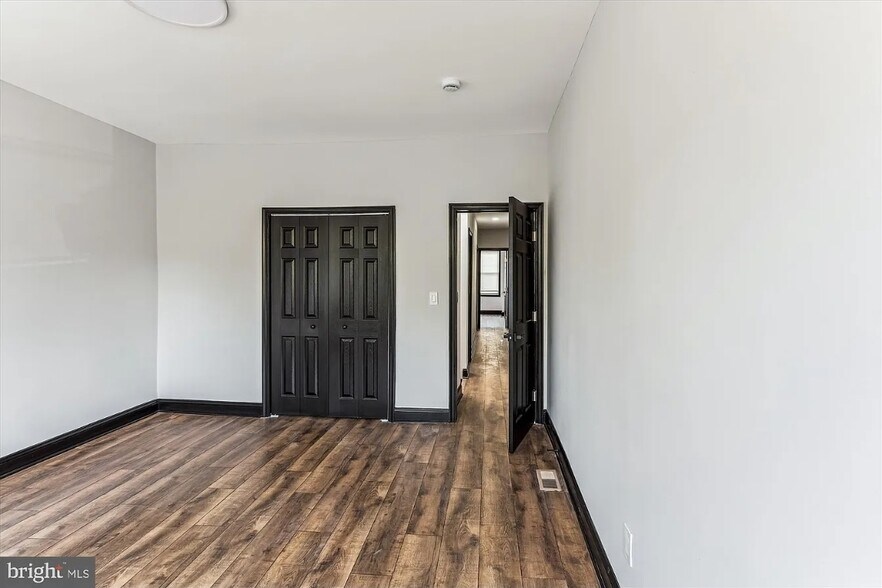 Building Photo - 1820 Walbrook Ave