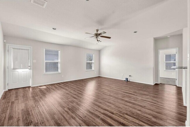 Building Photo - 322 Franchi Wy