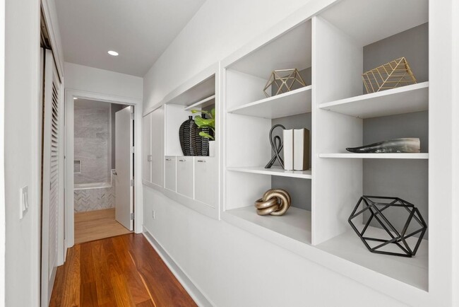 Building Photo - 239 Brannan St