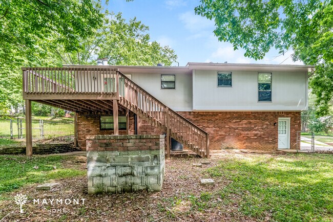 Building Photo - Beautiful 3 Bedroom Home