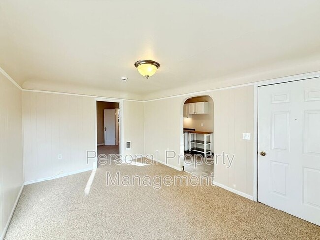 Building Photo - 1337 Z St