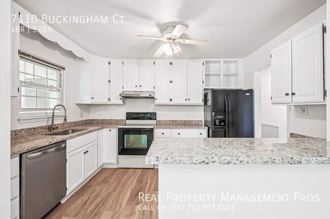 Building Photo - 7110 Buckingham Ct