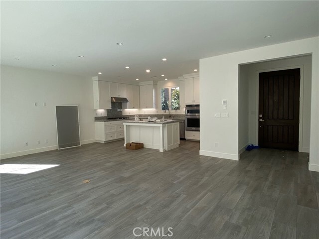 Building Photo - 100 Toretta