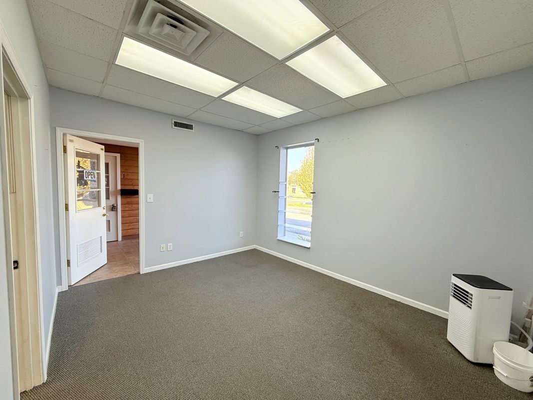 Building Photo - 311 N Jackson St