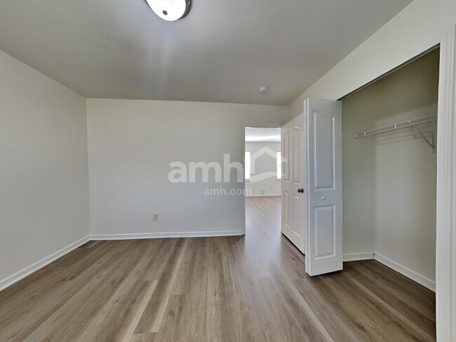 Building Photo - 3808 Broadwater Ct
