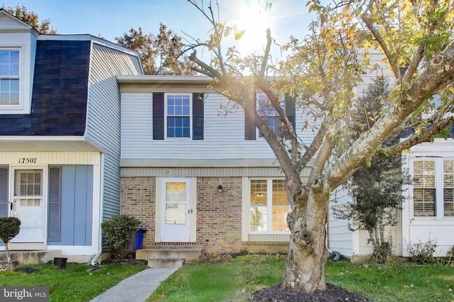 Building Photo - 17505 Longview Ln