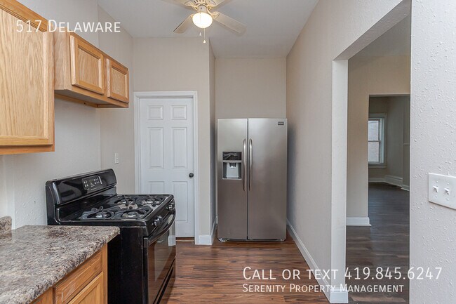 Building Photo - 517 Delaware-