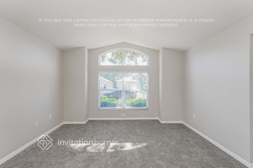 Building Photo - 29413 Crossland Dr