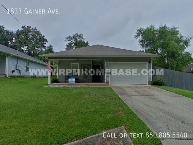 Primary Photo - 1833 Gainer Ave