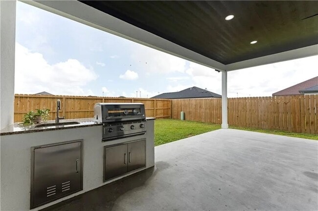 Building Photo - 2610 Lady Andrea Dr