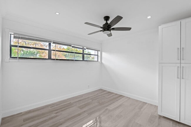 Building Photo - 149 NW 70th St