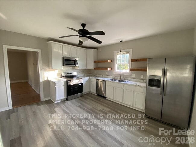 Building Photo - 214 W Church St