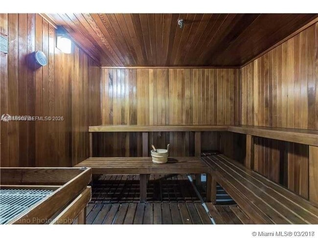 Building Photo - 848 Brickell Key Dr