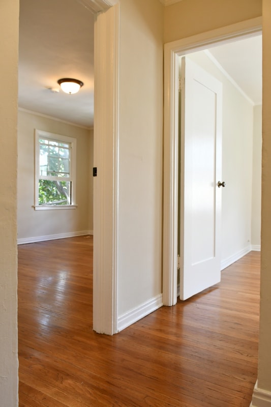 Building Photo - 1834 Normandie Ave