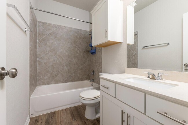 Building Photo - 7703 Kings Spring