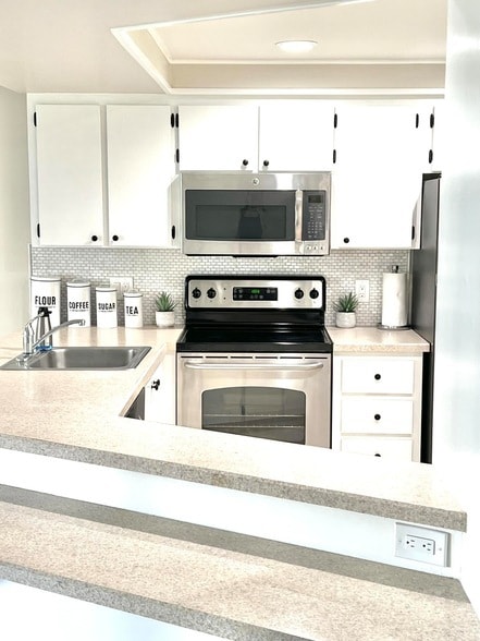 Building Photo - 1605 S US Hwy 1