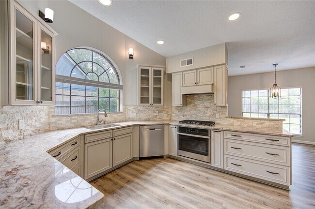 Building Photo - 4927 Kenlake Grove Dr