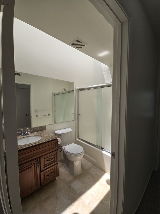 Building Photo - Coastal Living: 2-Bed, 1.5-Bath Townhome w...