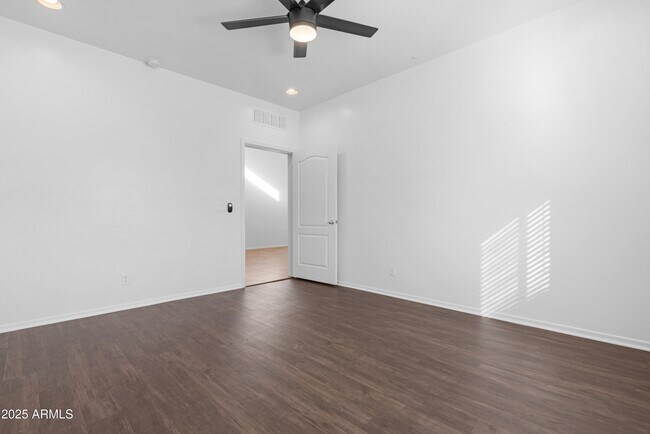 Building Photo - 8940 W Olive Ave