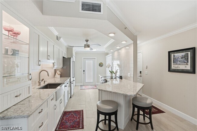 Building Photo - 4945 Cougar Ct S