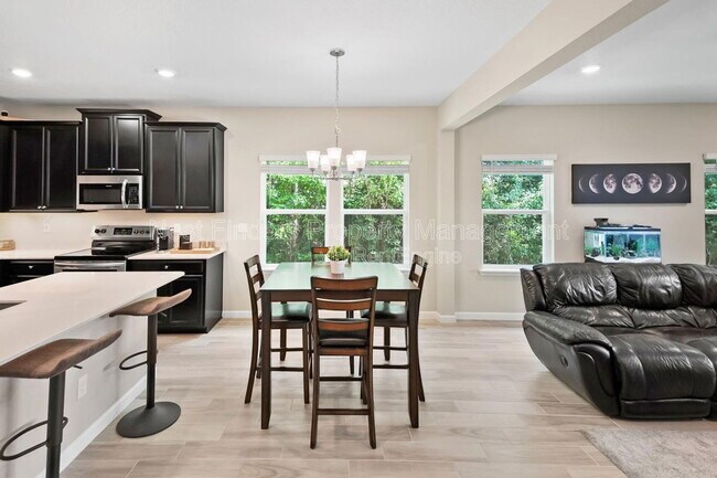 Building Photo - 10165 Roman Ln