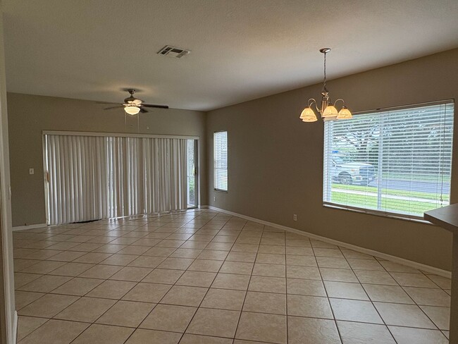 Building Photo - 2/2.5 Townhome in Fort Myers for Rent