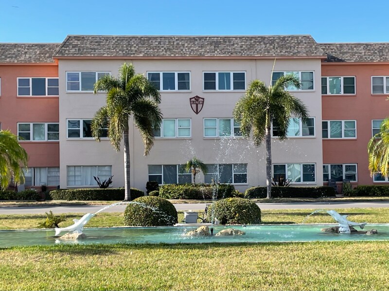 Building Photo - 8 Glencoe Pl