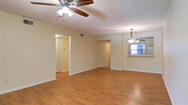 Building Photo - 3399 Mermoor Dr