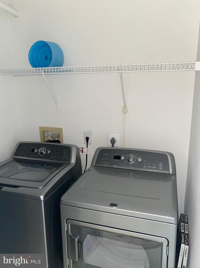 Building Photo - 46860 Clarion Terrace