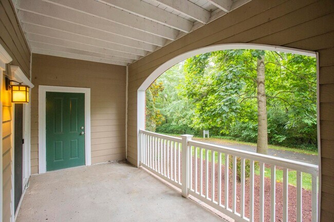 Building Photo - 8441 Callabee Way