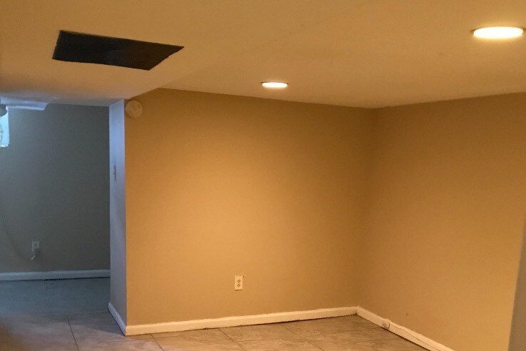 Building Photo - 3522 Greenspring Ave