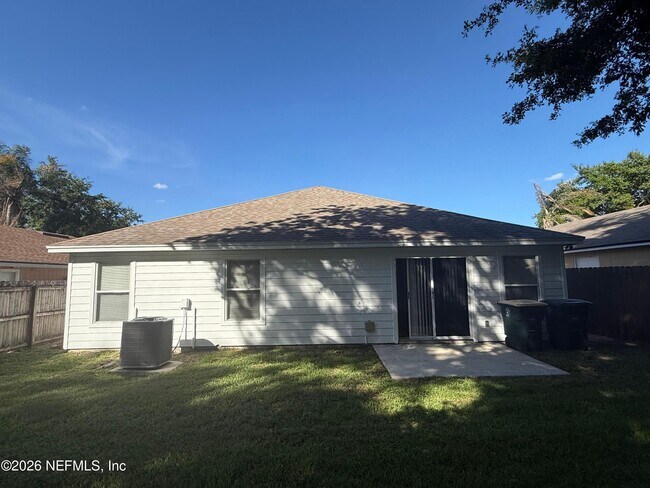 Building Photo - 8796 Chambore Dr