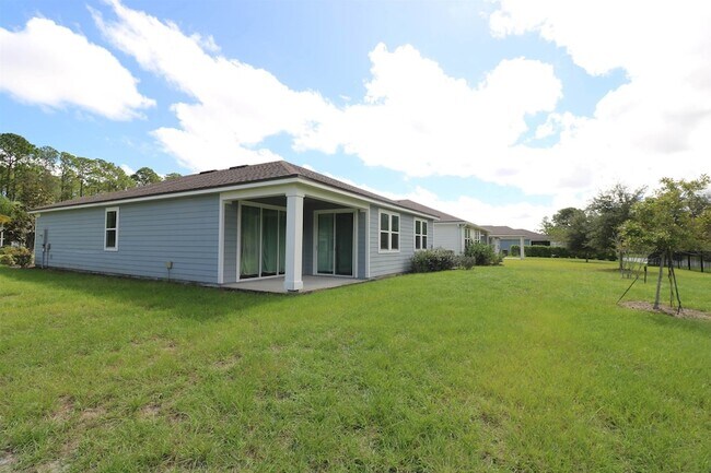 Building Photo - 667 La Mancha Dr