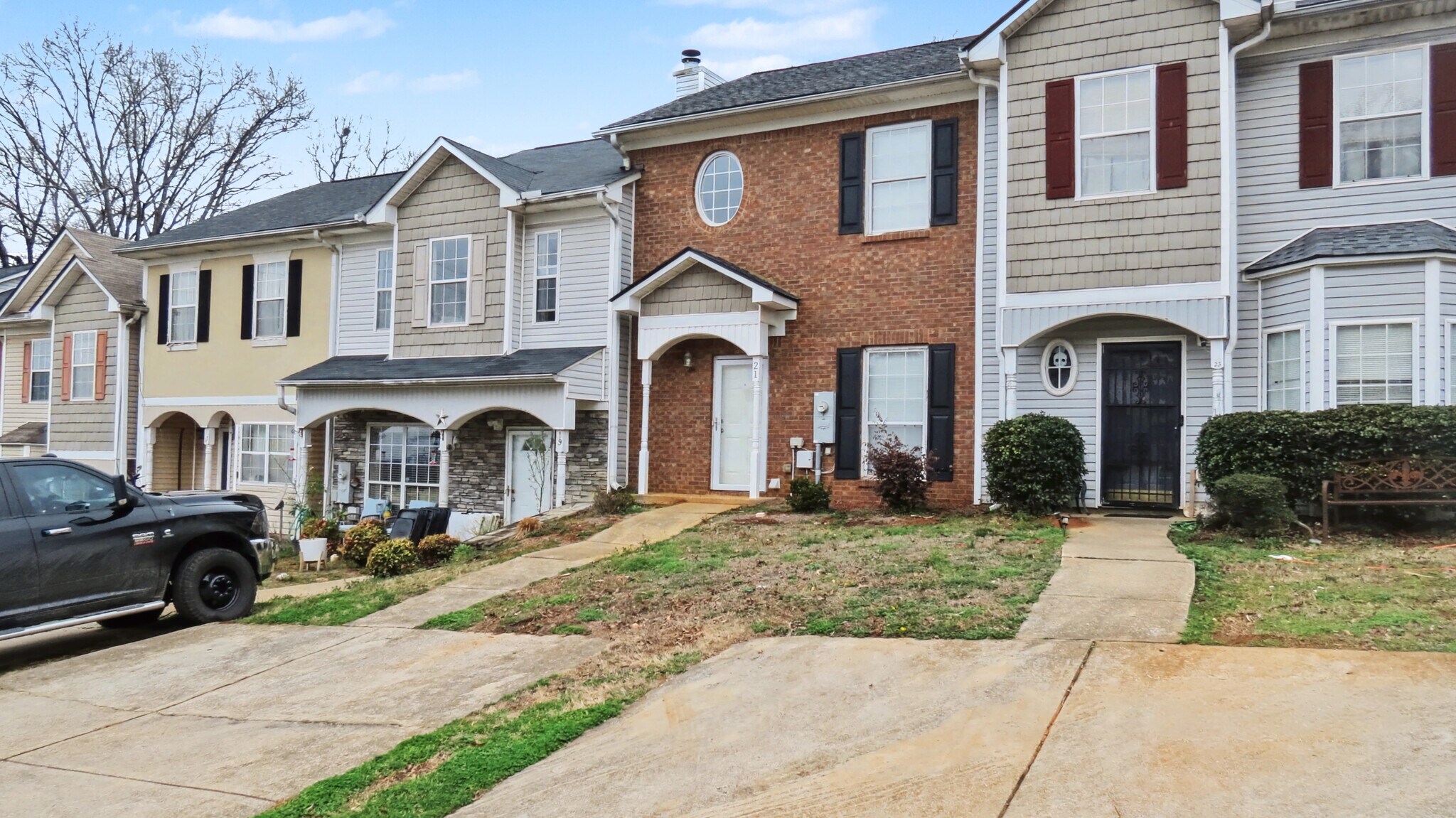 Building Photo - 21 Timber Ridge Dr