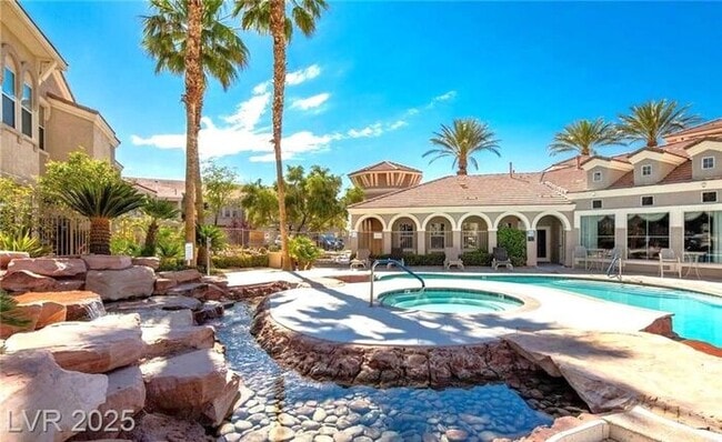 Building Photo - CONDO IN NORTHWEST GATED COMMUNITY