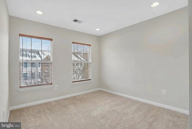 Building Photo - 21758 Flora Springs Terrace