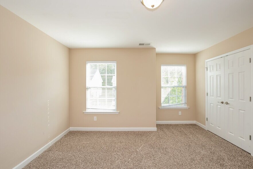 Building Photo - 1710 Jekyll Ln