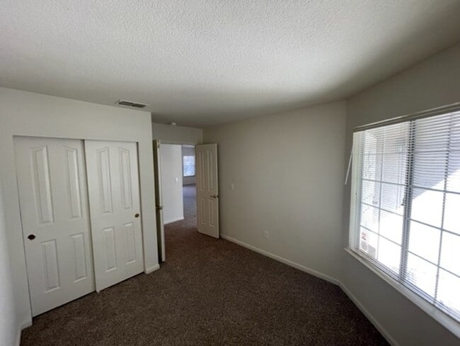 Building Photo - Rocklin four bedroom