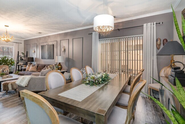 Building Photo - Stylish Furnished 2BR Retreat w/ Garage | ...