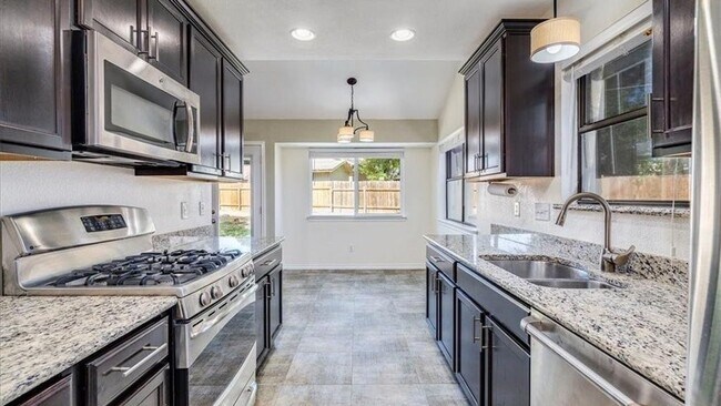 Building Photo - 507 Gregory Cove