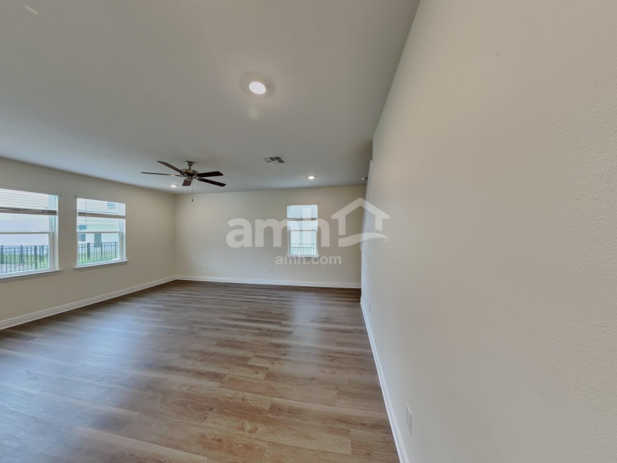 Building Photo - 5944 Pinewood Ests Dr