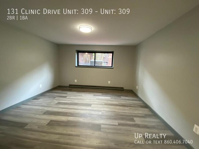 Building Photo - 131 Clinic Dr