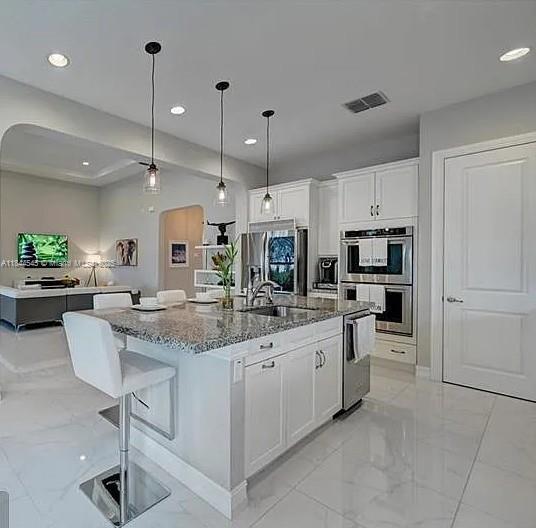 Building Photo - 8855 Watercrest Cir W
