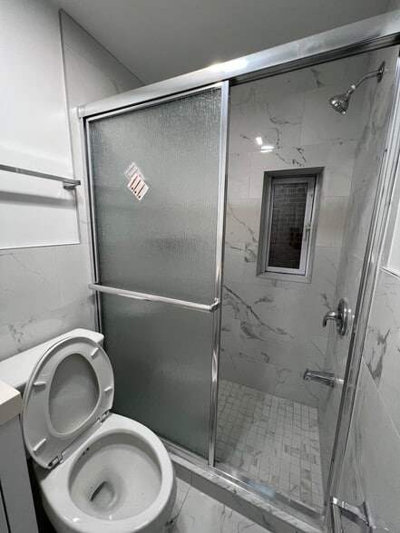 Building Photo - 3820 Hamilton St