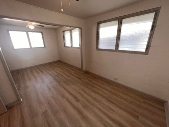 Building Photo - 4/2/3 + Office Space - Single Family Home ...