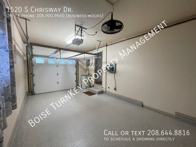 Building Photo - 1520 Chrisway Dr