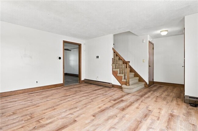 Building Photo - 23 Amory St