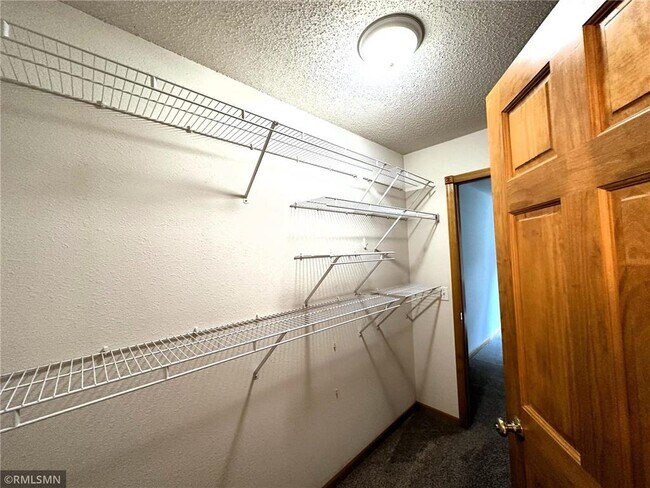 Building Photo - 1271 Pinewood Trail