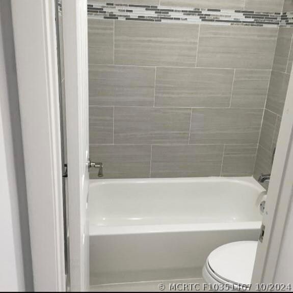 Building Photo - 3343 Carambola Cir S